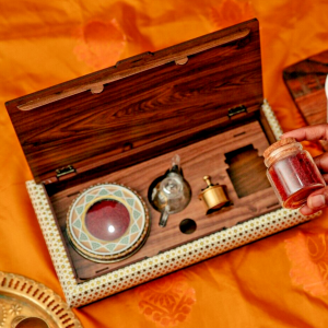 saffron box